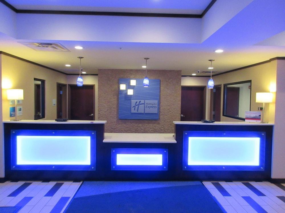 Holiday Inn Express & Suites Butler By Ihg Zewnętrze zdjęcie